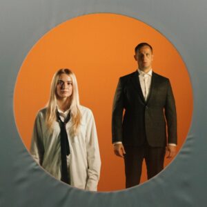 دانلود آهنگ بنجامین هاو و الا آگوستا به نام فرسته دا