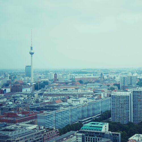 وست برلین (West Berlin) - تیپرترن (TapeRtrn)